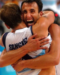 开云体育-21年前的今天：阿根廷男篮斩落梦之队 马努轰29分上演生涯代表作