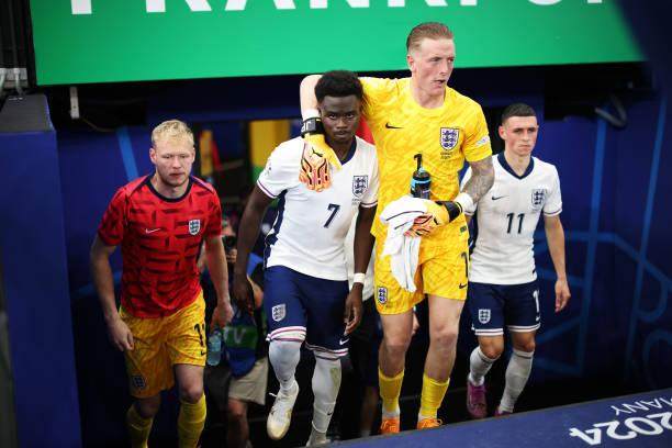 1718909950800011494.jpg 2158458333-612x612.jpg